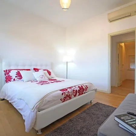 Villa Expansive Estate With Modern Stylish Ambiance La Spezia