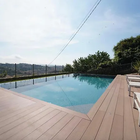 Expansive Estate With Modern Stylish Ambiance Villa *